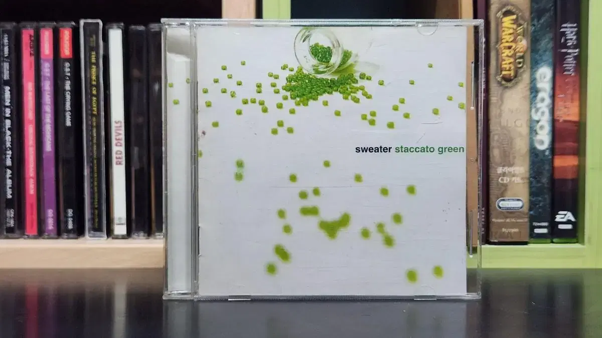 스웨터 CD staccato green